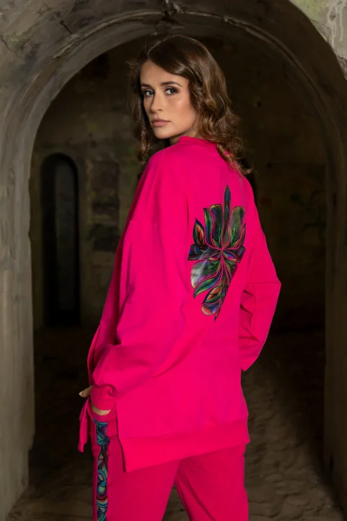 bluza-oversize-i-spodnie-z-lampasami-różowe--BLOOM-vippi-design-6.jpg