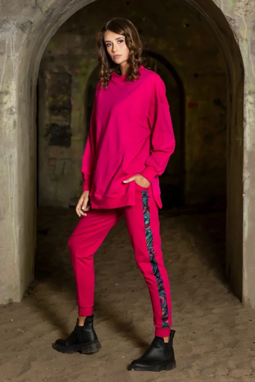bluza-oversize-i-spodnie-z-lampasami-różowe--BLOOM-vippi-design-2.jpg