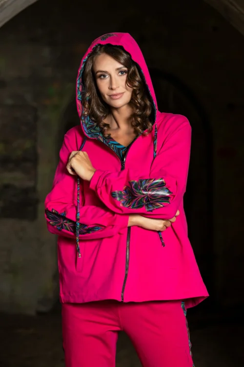 bluza-z-kontrą--i-spodnie-z-lampasami-różowe--BLOOM-vippi-design-8.jpg
