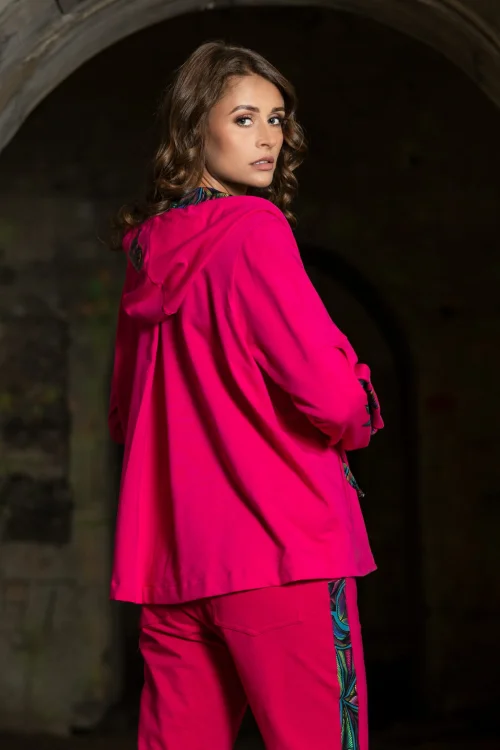 bluza-z-kontrą--i-spodnie-z-lampasami-różowe--BLOOM-vippi-design-6.jpg