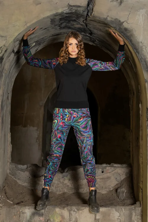 bluzka-sportowa-czarna-i-bojówki--BLOOM-vippi-design-10.jpg