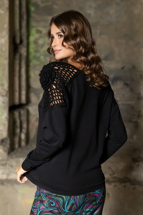 bluzka-z-szydelkowym-ramieniem-i-spodnica-midi-BLOOM-vippi-design-5.jpg