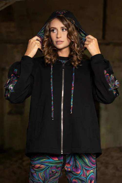 spodnie-czarne-z-lampasami-i--bluza-z-kontrami-czarna--BLOOM-vippi-design-7.jpg