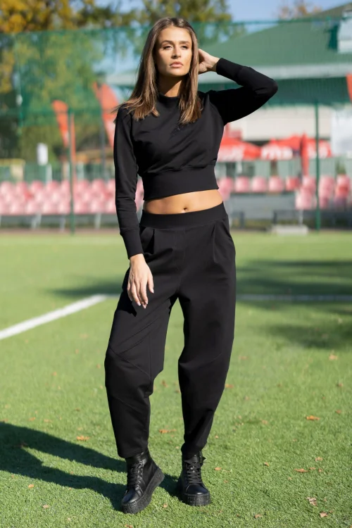spodnie-luźne-dresowe-i-krotka-bluza-BASIC-vippi-design-3.jpg
