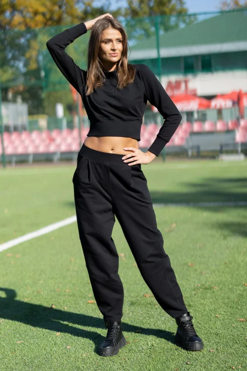 spodnie-luźne-dresowe-i-krotka-bluza-BASIC-vippi-design-5.jpg