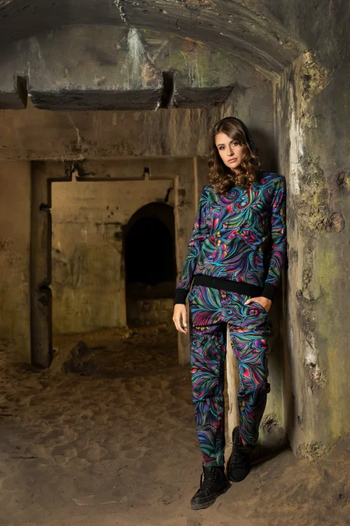 spodnie-luźne-i-bluza-z-kapturem-BLOOM-vippi-design-10.jpg