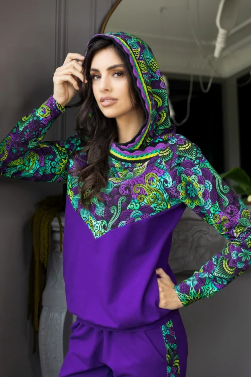bluza-fioletowa-z-szydełkową-koronką-i-spodnie-z-lampasami-fioletowe--LILY-violet-Vippi-design-8.jpg
