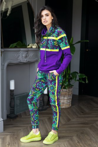 bluza-z-golfem-fioletowa-i-spodnie-kolorowe-z-podwojnym-lampasem-cz--LILY-violet-Vippi-design-2.jpg