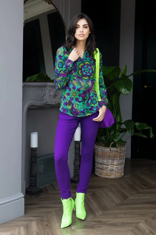 bluzka-luxna-z-pęknięciem-i-spodnie-fiioletowe-wąskie--LILY-violet-Vippi-design-7.jpg