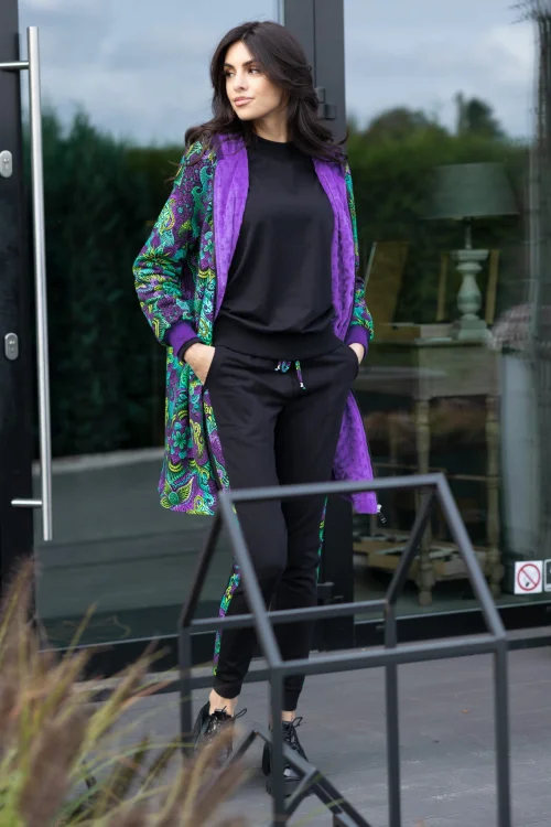 Kurtka--i-spodnie-czarne-z-lampasami--LILY-violet-Vippi-design-6.jpg