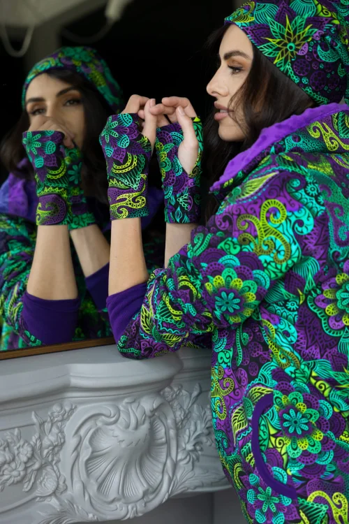 spodnie-bojówki-i-bluzka-sportowa-kolorowa-i-bluza-ocieplana-z-golfem-i-akcesoria-LILY-violet-Vippi-design-9.jpg