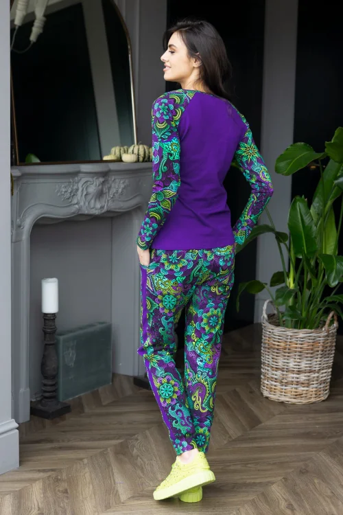 bluzka-reglanowa-fiolet-i-spodnie-z-lampasami---kolorowe-LILY-violet-Vippi-design-5.jpg