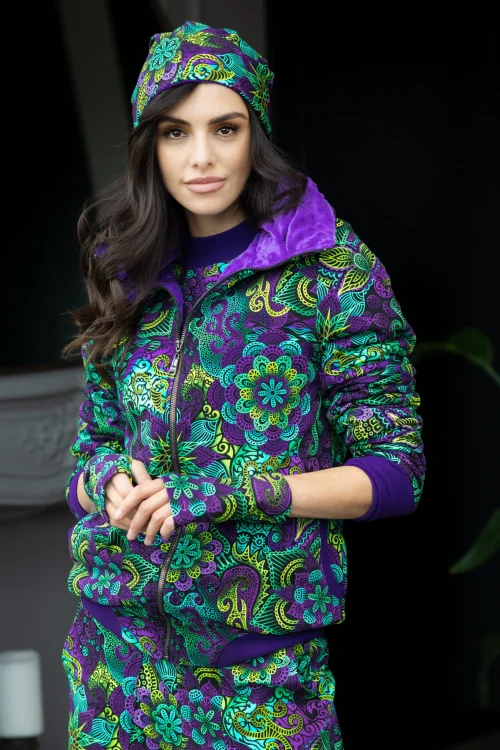 spodnie-bojówki-i-bluzka-sportowa-kolorowa-i-bluza-ocieplana-z-golfem-i-akcesoria-LILY-violet-Vippi-design-5.jpg