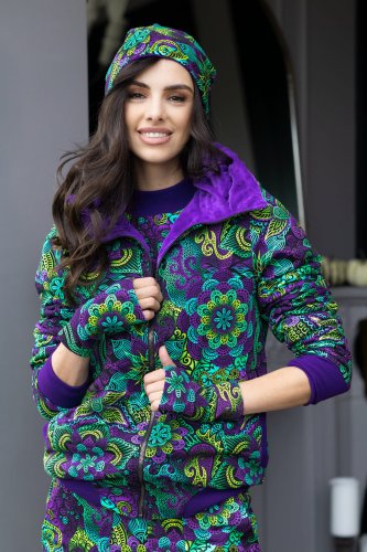 spodnie-bojówki-i-bluzka-sportowa-kolorowa-i-bluza-ocieplana-z-golfem-i-akcesoria-LILY-violet-Vippi-design-3.jpg