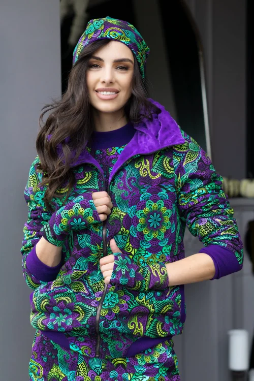 spodnie-bojówki-i-bluzka-sportowa-kolorowa-i-bluza-ocieplana-z-golfem-i-akcesoria-LILY-violet-Vippi-design-3.jpg