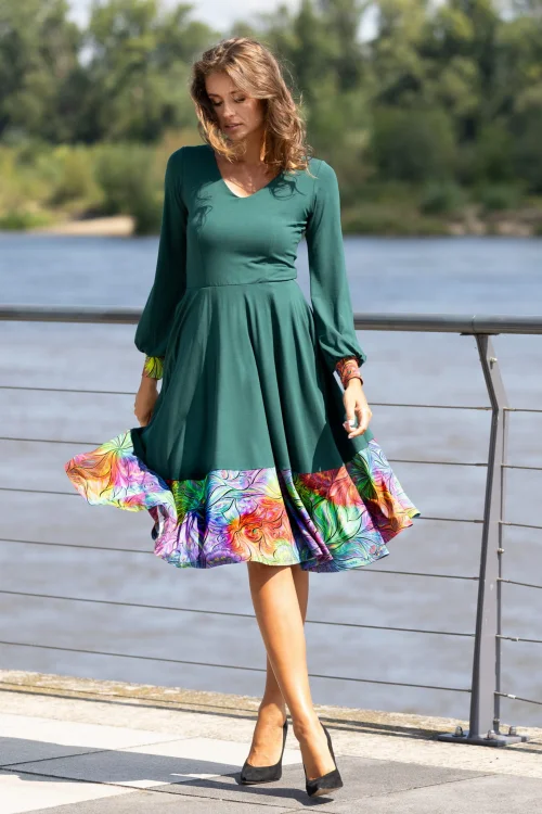 sukienka-midi-wiskozowa-z-kola-serek-zielon-zielona-BLOOM-multi-Vippi-Desgn.jpg
