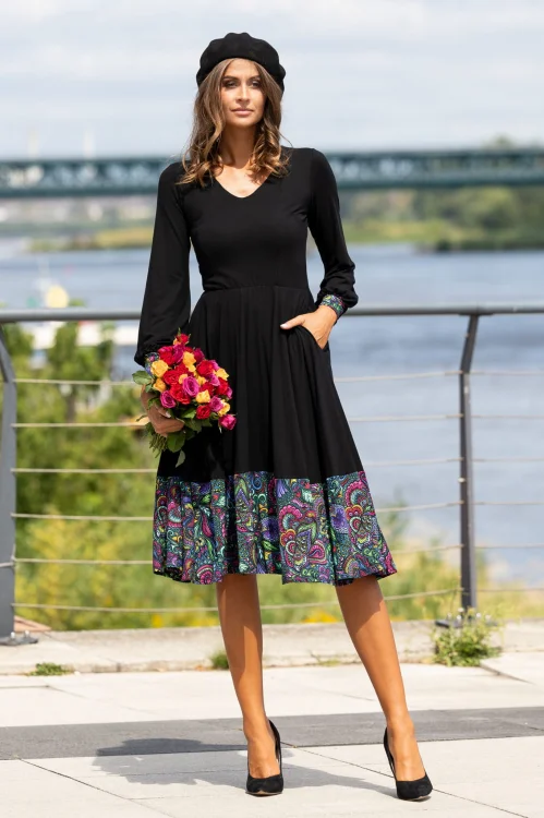 sukienka-czarna-z-wiskozowa-z-koła-FLORAL-vippi-design.jpg