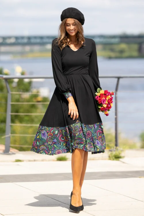 sukienka-czarna-z-wiskozowa-z-koła-FLORAL-vippi-design.-2.jpg