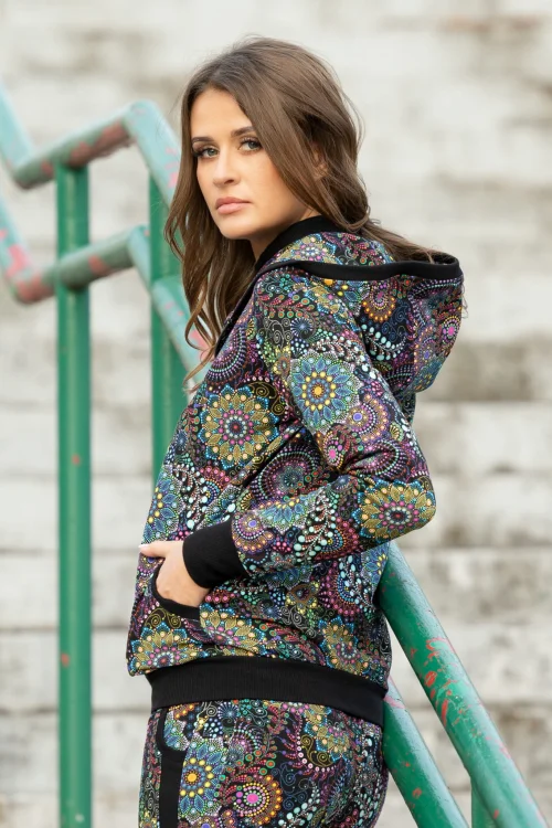 bluza-bomberka-z-kapturem-i-spodnie-z-lampasami-vippidesign-44a.jpg