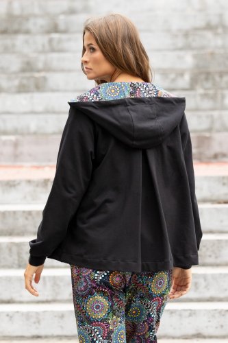 bluza-czarna-z-kontrą-i-spodnie-lużnel-kolorowei-Vippi-Design-13.jpg