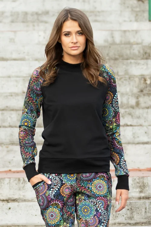 bluzka-czarna-sportowa-i-spodnie-z-lampasami-vippidesign-39a.jpg