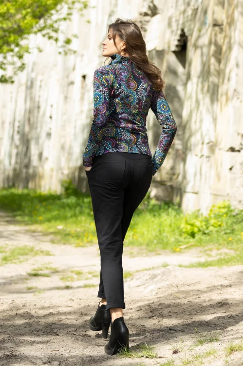 spodnie-z-mankietami-i-bluza-KOLOROWA-asymetryczna-RIO-vippi-design-5.jpg