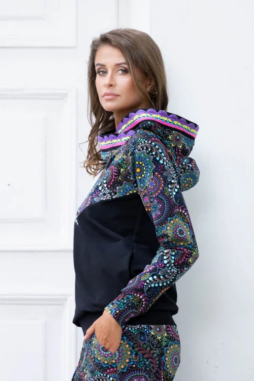 spodnie-joggery-i-bluza-z-szydełkową-koronką--RIO-vippi-design-3.jpg