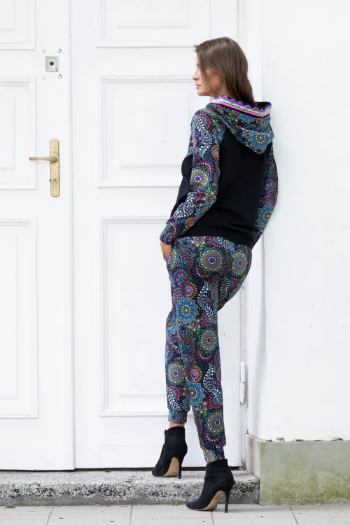 spodnie-joggery-i-bluza-z-szydełkową-koronką--RIO-vippi-design-4.jpg