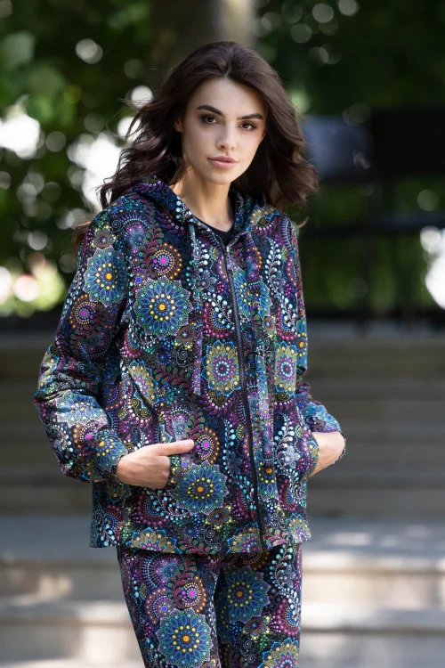 bluzka-czarna-z-bufkami-i-spodnie-klasyczne-i-bluza-z-kontrą--RIO-vippi-design-5.jpg