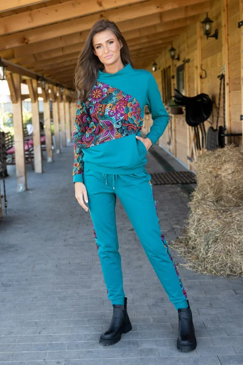 spodnie-z-lampasami-i-bluza-asymetryczna--LILY-vippi--design-2.jpg