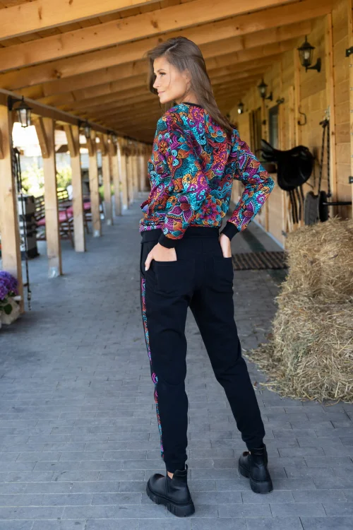 spodnie-lz-lampasami-i-bluza-kangurka-LILY-vippi--design-4.jpg