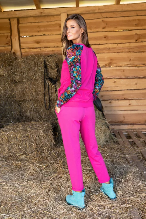 spodnie-luźne-rożowe--LILY-vippi---design-4.jpg