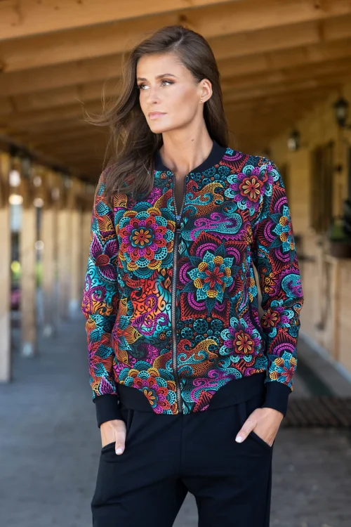 spodnie-luźne-czarne-i-bluza-bomberka-LILY-vippi--design-4.jpg