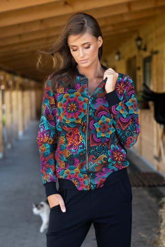 spodnie-luźne-czarne-i-bluza-bomberka-LILY-vippi--design-8.jpg