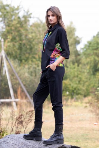 spodnie-joggery-i-bluzka-kimonowa-z-wiązaniem--BLOOM-multi-vippi-design-3.jpg