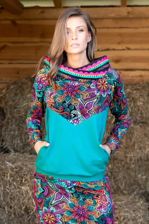 bluza-z-kapturem-i-spódnica-ołówkowa-LILY-vippi-design-5.jpg