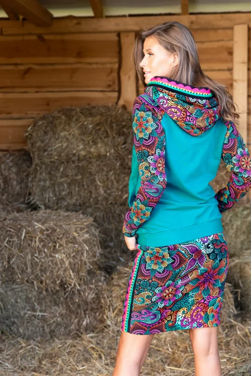 bluza-z-kapturem-i-spódnica-ołówkowa-LILY-vippi-design-4.jpg