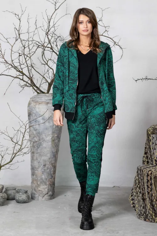 spodnie-sportowe-z-lampasami-i-bluza-z-ka[turem--AZURE-vippi-design.jpg