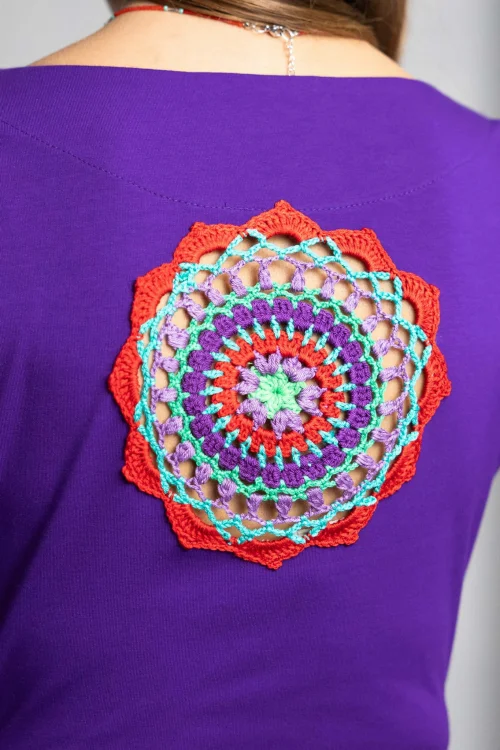 sukienka-origami-fioletowa--z-szydelkowymi-mandalami-i-KGart-Vippi-design-9.jpg
