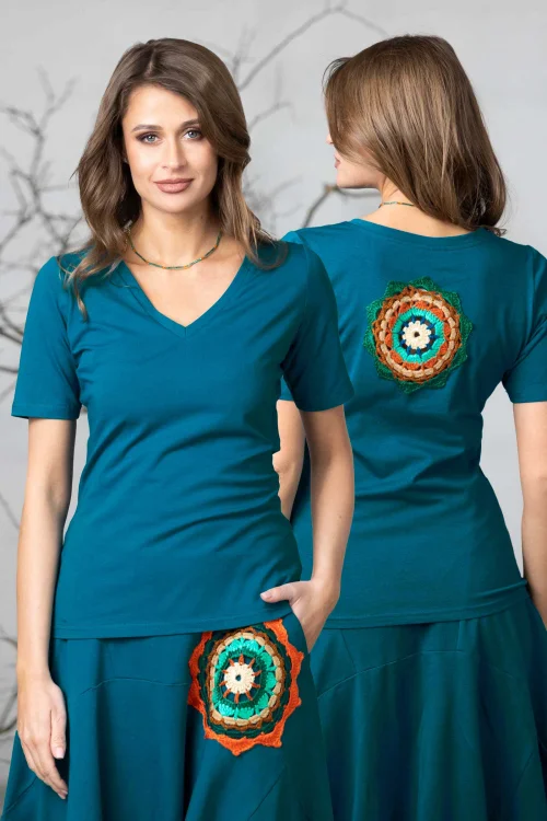 bluzka-z-szydełkową-rozetką-KGart-Vippi-design-3x.jpg