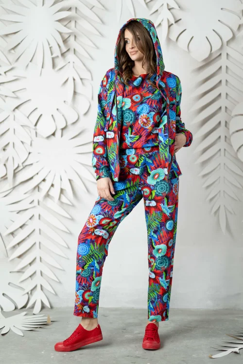 bluzka-kolorowa-trapezowa-okrągły-dekolt-i-bluza-z-kontrą-EDEN-red-VIPPI-DESIGN.jpg