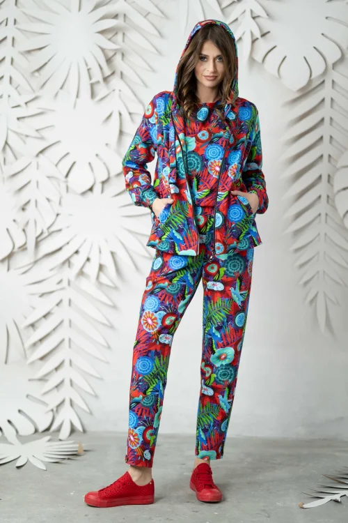bluzka-kolorowa-trapezowa-okrągły-dekolt-i-bluza-z-kontrą-EDEN-red-VIPPI-DESIGN--3.jpg