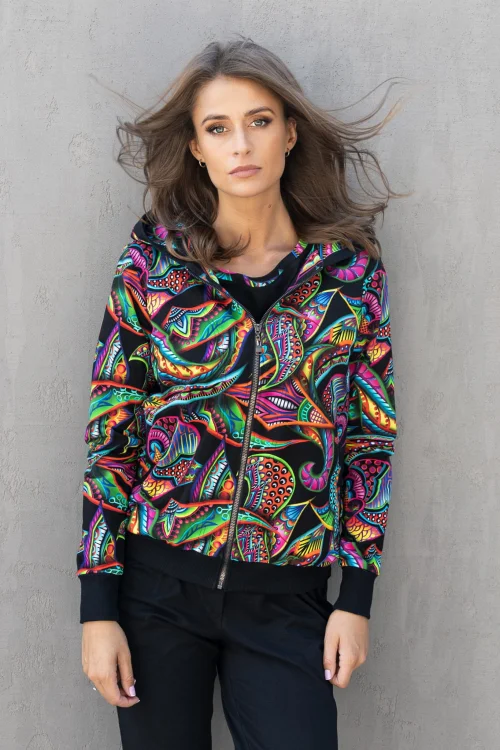 spodnie-czarne-z-mankietami-i-bluza-bomberka-zkapturem--RAVEL-vippi-design.jpg
