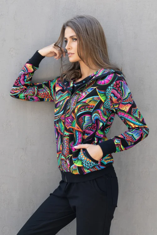 spodnie-czarne-z-mankietami-i-bluza-bomberka-zkapturem--RAVEL-vippi-design-3.jpg