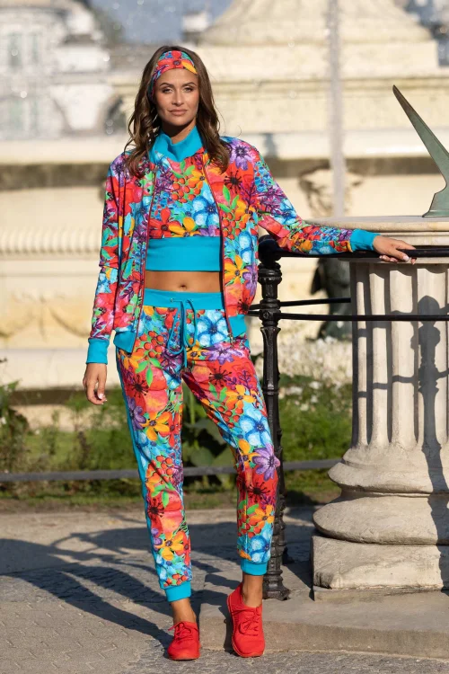 spodnie-z-lampasami-i-krotka-bluza-i-bomberka-POPPY-vippi-design.jpg