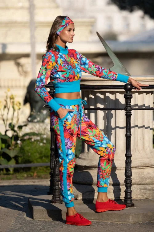 spodnie-z-lampasami-i-krotka-bluza-POPPY-vippi-design-5.jpg