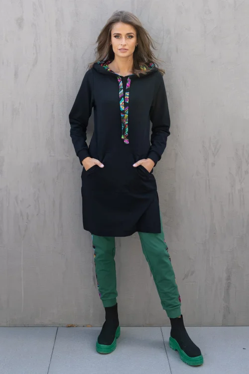 spodnie-zielone-z-lampasami-i-bluza-długa-RAVEL-vippi-design.jpg