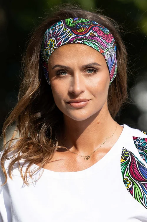 opaska-bluzka-biała-z-aplikacją-i-spodnie-sportowe-z-lampasami-FLORAL-white-vippi-design-2.jpg