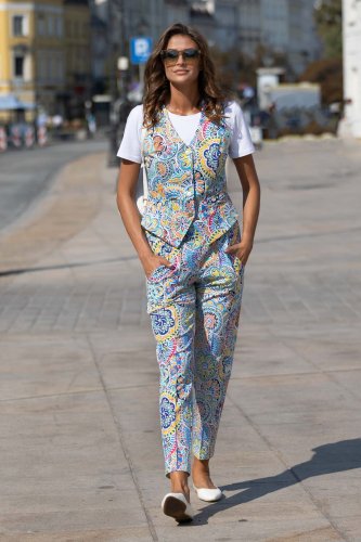 Spodnie-wąskie-w-kant-i-marynarka-i-kamizelka-GREECE-vippi-design-6.jpg