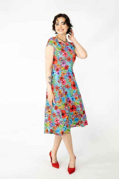 sukienka-midi-z-z-pęknięciem-na-dekolcie-POPPY-dot-vippi-design-5.jpg